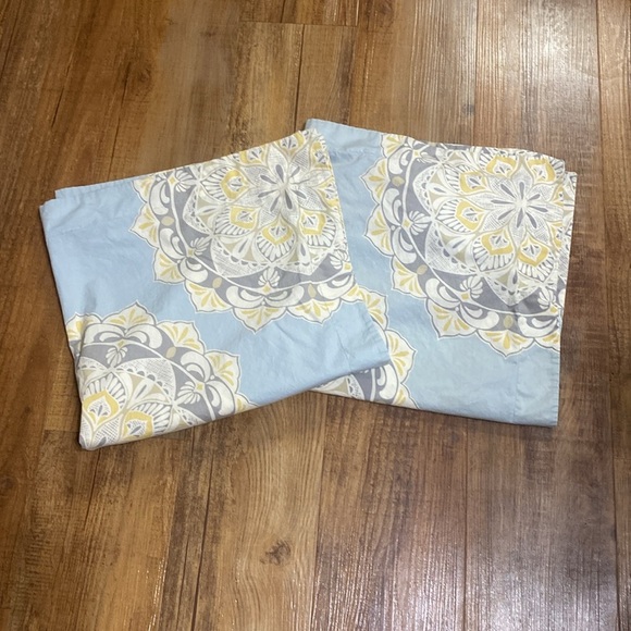 2 Pottery barn cressida medallion Blue, gray, & Yellow pillow sham covers - Picture 1 of 7